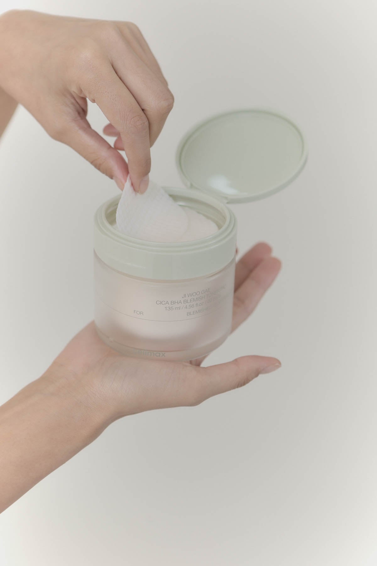 Ji Woo Gae Cica BHA Blemish Toner Pad